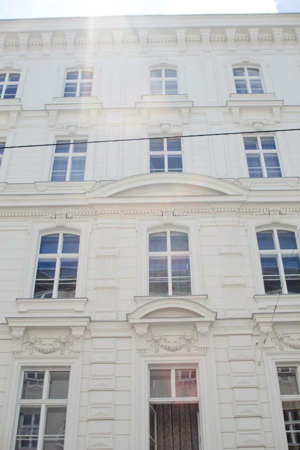 Studio Apartments Opera - Mai'S Apartments Wiedeń Zewnętrze zdjęcie